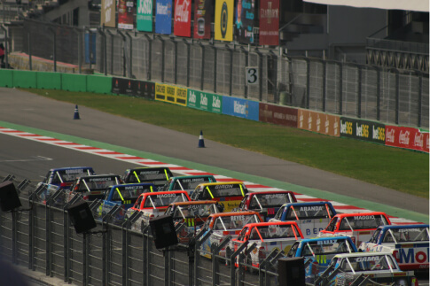 Niveles de ruido en la Nascar